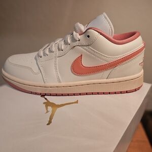 Jordans / Nike Womens